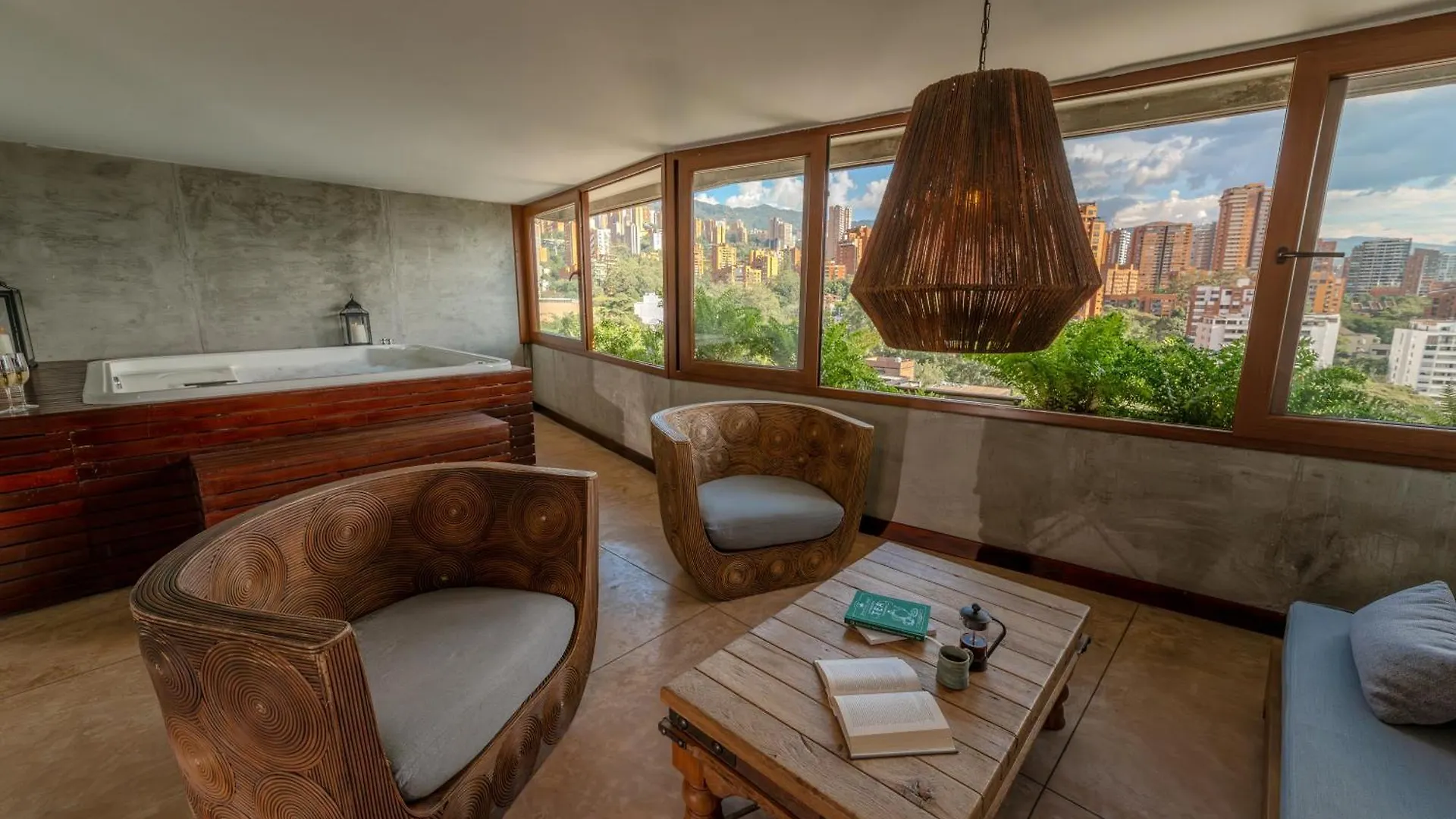 The Charlee Hotel Medellin