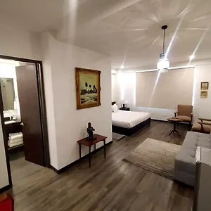 *** Hotel Museo San Moritz Colômbia