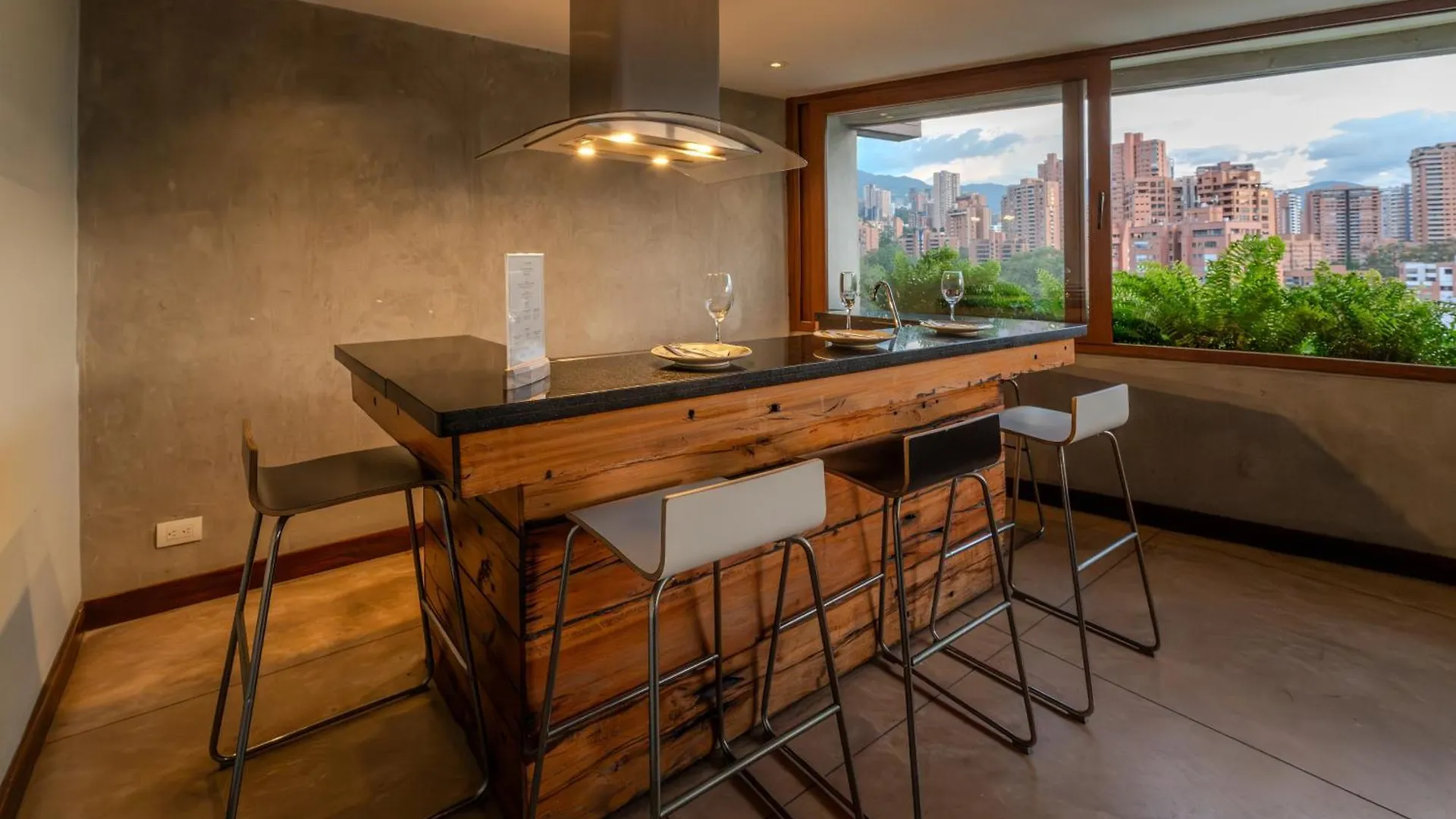 *****  The Charlee Hotel Medellín Colombia